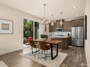 842 Chelan Place NE, Renton WA 98059
