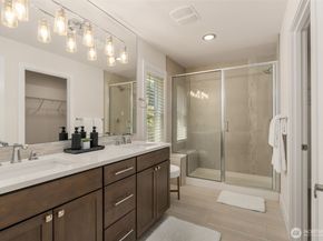 842 Chelan Place NE, Renton WA 98059