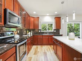 20317 124th Avenue NE, Bothell WA 98011