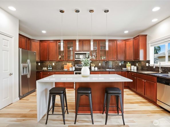 20317 124th Avenue NE, Bothell WA 98011