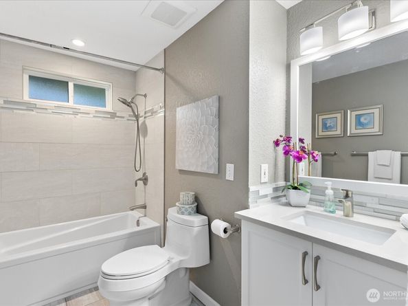 11019 NE 116th Street, Kirkland WA 98034