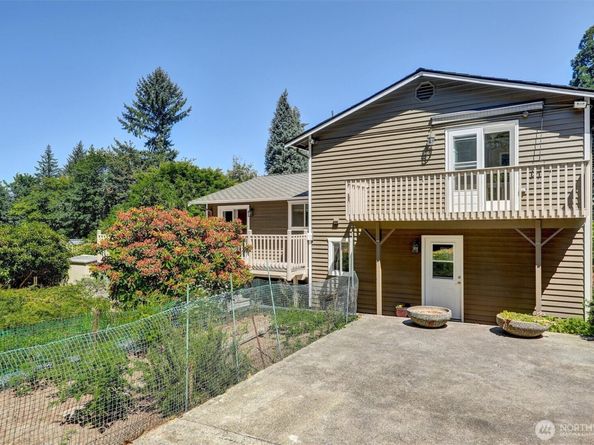 18803 156th Ave NE, Woodinville WA 98072