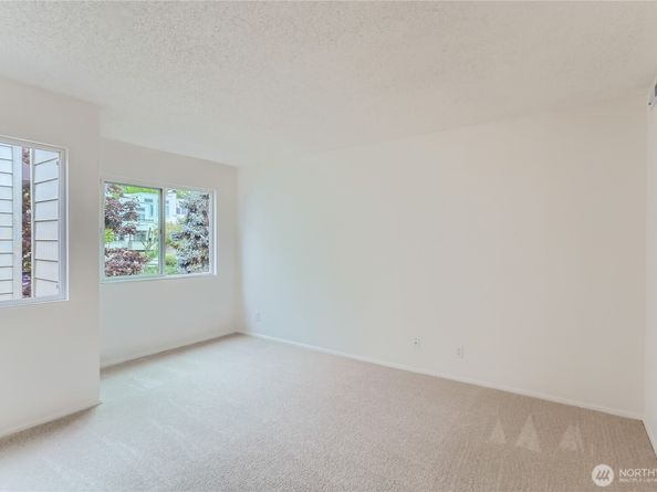 7435 Old Redmond Rd 325, Redmond WA 98052