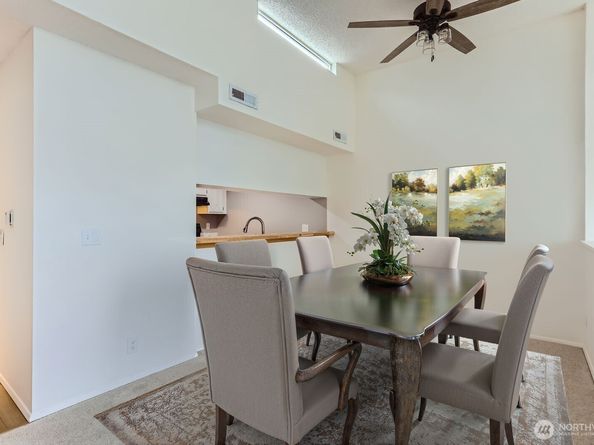 7435 Old Redmond Rd 325, Redmond WA 98052