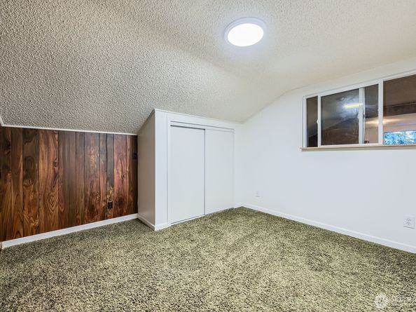 17105 146th Avenue SE, Renton WA 98058