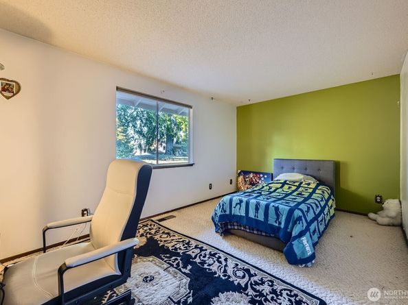 17105 146th Avenue SE, Renton WA 98058