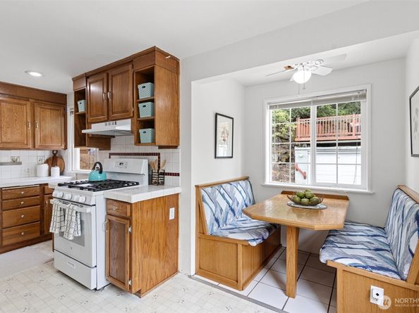 7147 29th Avenue SW, Seattle WA 98126