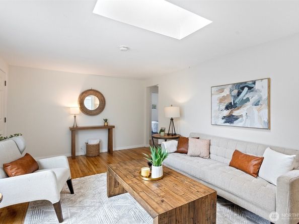 7147 29th Avenue SW, Seattle WA 98126