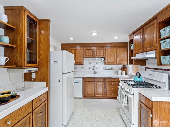 7147 29th Avenue SW, Seattle WA 98126