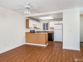 8823 Holly Drive H207, Everett WA 98208