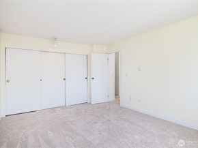 8823 Holly Drive H207, Everett WA 98208