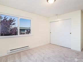 8823 Holly Drive H207, Everett WA 98208