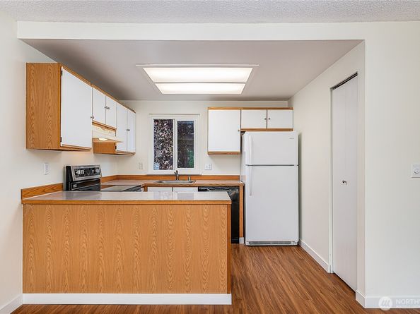8823 Holly Drive H207, Everett WA 98208