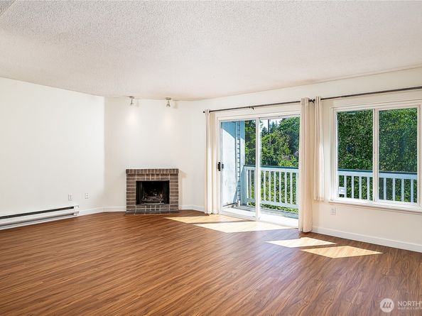 8823 Holly Drive H207, Everett WA 98208