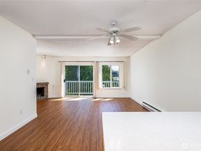 8823 Holly Drive H207, Everett WA 98208
