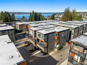 312 7th Lane S 33, Kirkland WA 98033