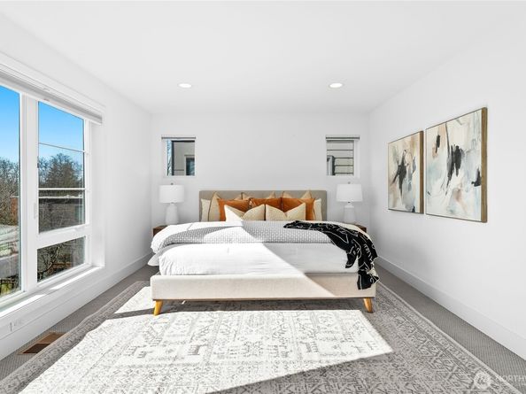 312 7th Lane S 33, Kirkland WA 98033