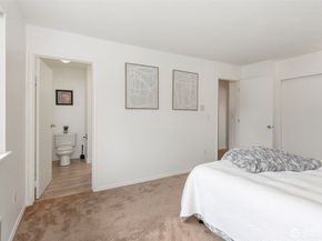 8823 Holly Drive H206, Everett WA 98208