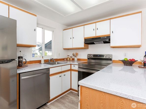 8823 Holly Drive H206, Everett WA 98208