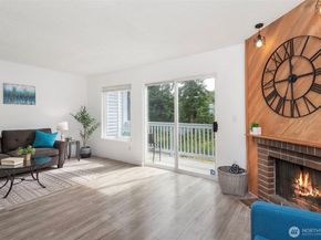 8823 Holly Drive H206, Everett WA 98208