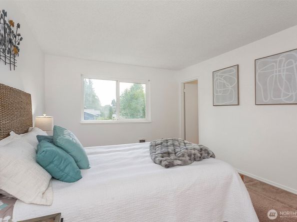 8823 Holly Drive H206, Everett WA 98208