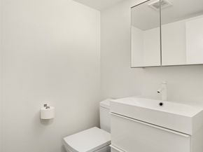 202 W Olympic Place 405, Seattle WA 98119