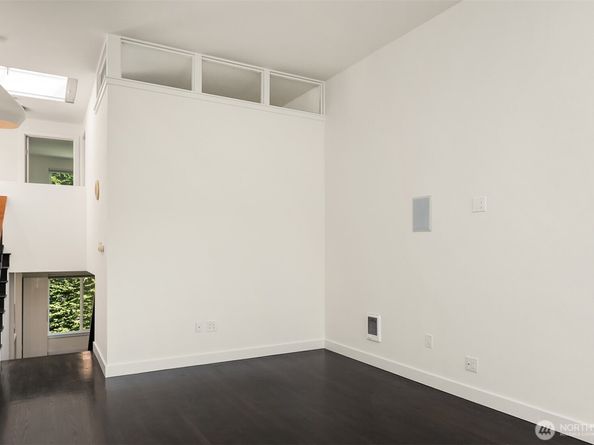 202 W Olympic Place 405, Seattle WA 98119