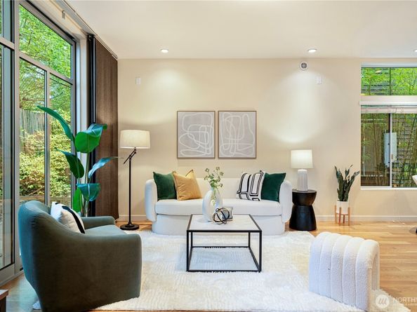 924 NW 52nd St B, Seattle WA 98107
