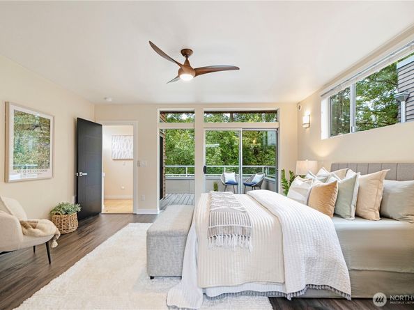 924 NW 52nd St B, Seattle WA 98107