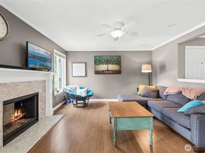 12933 127th Drive NE F205, Kirkland WA 98034