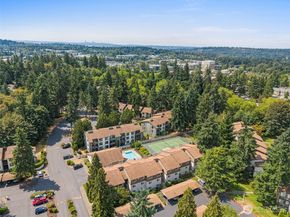 12933 127th Drive NE F205, Kirkland WA 98034