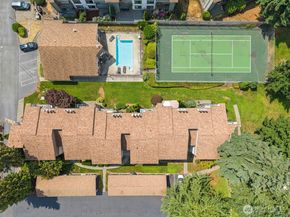 12933 127th Drive NE F205, Kirkland WA 98034
