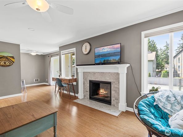 12933 127th Drive NE F205, Kirkland WA 98034