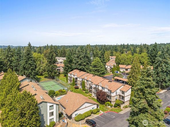 12933 127th Drive NE F205, Kirkland WA 98034