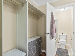 12933 127th Drive NE F205, Kirkland WA 98034