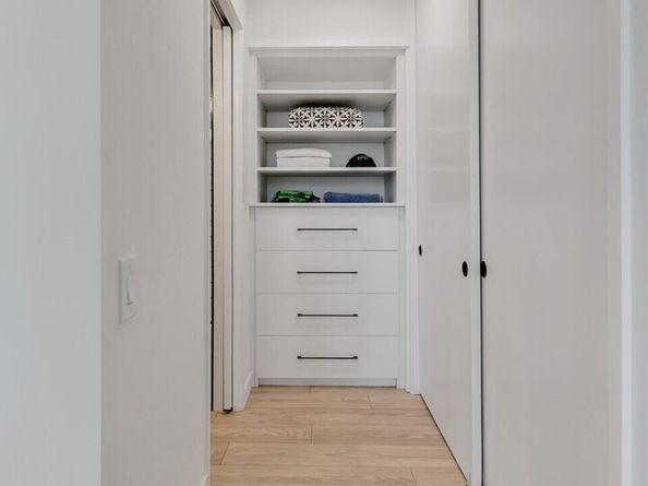 2201 3rd Avenue 2206, Seattle WA 98121
