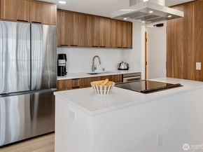 2201 3rd Avenue 2206, Seattle WA 98121