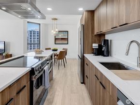 2201 3rd Avenue 2206, Seattle WA 98121