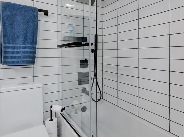 2201 3rd Avenue 2206, Seattle WA 98121