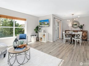 1698 25th Place NE 304, Issaquah WA 98029