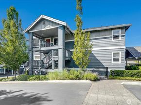 1698 25th Place NE 304, Issaquah WA 98029