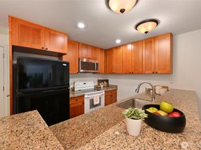 4309 34th Avenue W 101, Seattle WA 98199