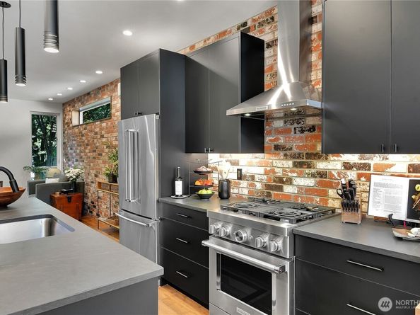 2375 Minor Avenue E, Seattle WA 98102