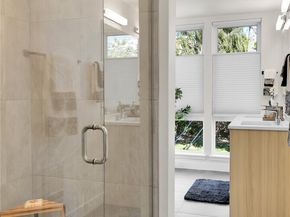 2375 Minor Avenue E, Seattle WA 98102
