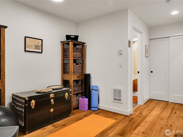 2375 Minor Avenue E, Seattle WA 98102