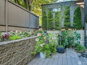 2375 Minor Avenue E, Seattle WA 98102