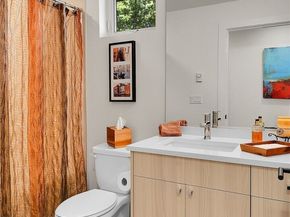 2375 Minor Avenue E, Seattle WA 98102