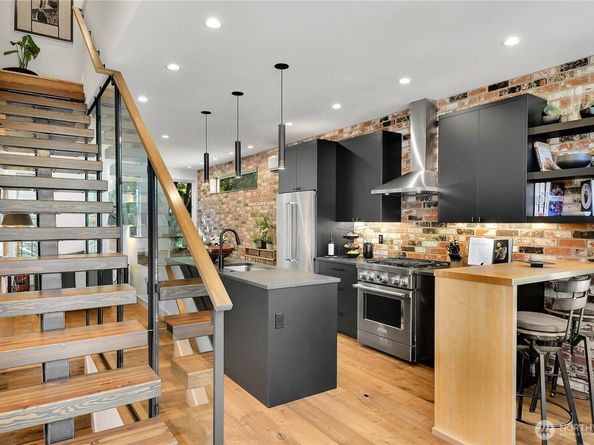 2375 Minor Avenue E, Seattle WA 98102