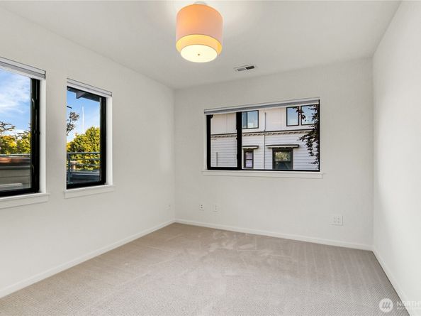 1942 7th Avenue W, Seattle WA 98119