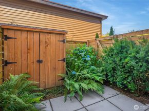 738 C N 92nd Street, Seattle WA 98103